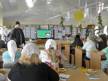 Торжественный вечер на катехизаторских курсах. (06.06.2012)
