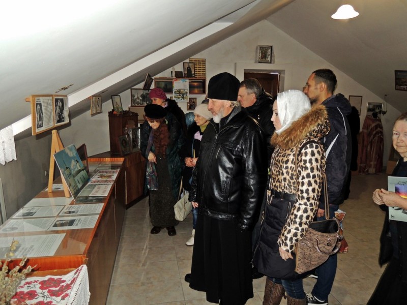 МЕЛИТОПОЛЬСКИЕ паломники в Крыму: искупались в святом источнике и исцелились. (28.11.2014-01.12.2014)