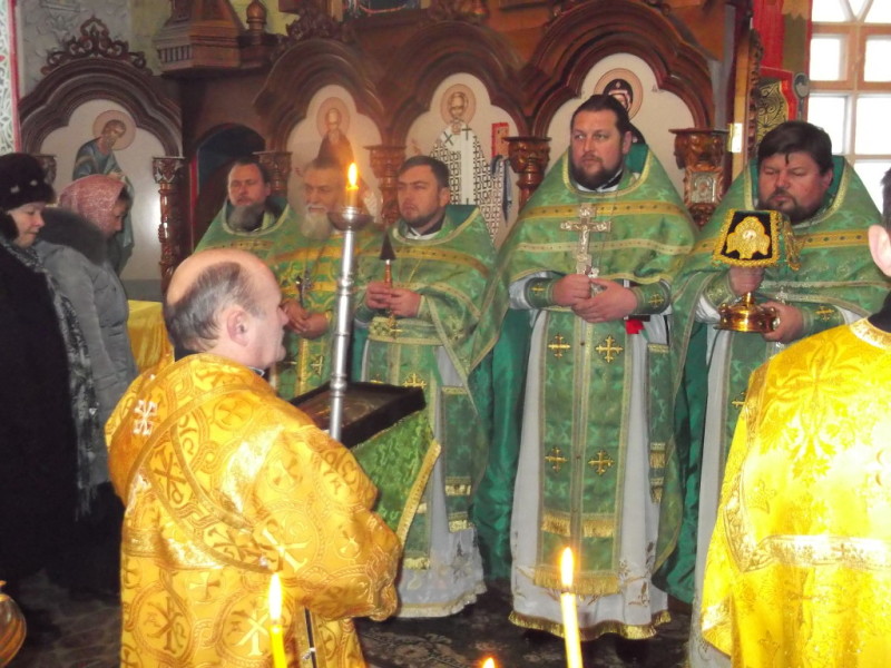 МЕЛИТОПОЛЬСКИЙ собор во имя св. благ.князя Александра Невского отметил престольный праздник . (06.12.2014)