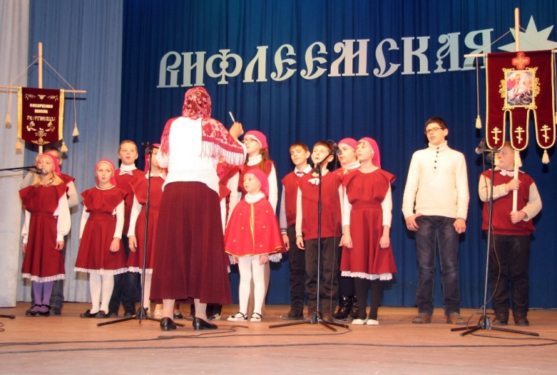 МЕЛИТОПОЛЬ. Гимн Рождества. Первый Рождественский фестиваль-конкурс «ВИФЛЕЕМСКАЯ ЗВЕЗДА» собрал все хоровые коллективы города. (17.01.2015)