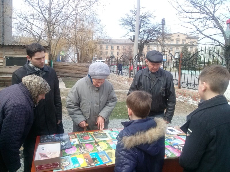 В Мелитополе провели акцию в помощь онкобольным детям. (22.03.2015)