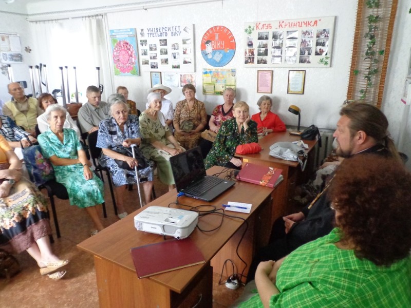 Благочинный посетил Мелитопольский территориальный центр социального обслуживания граждан. (10.09.2015)