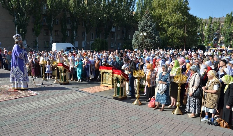 Интернациональная Божественная литургия на центральной площади города Мелитополя (27.09.2015)