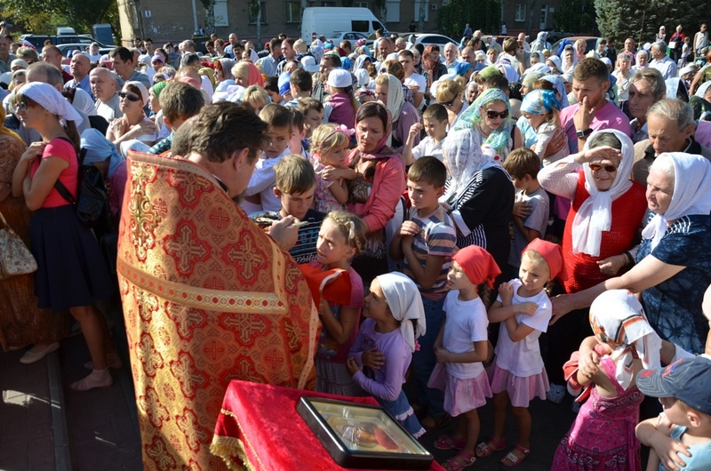 Интернациональная Божественная литургия на центральной площади города Мелитополя (27.09.2015)