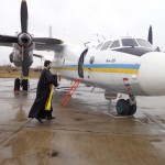 Священники УПЦ освятили военно-транспортные самолеты. (16.11.2015)