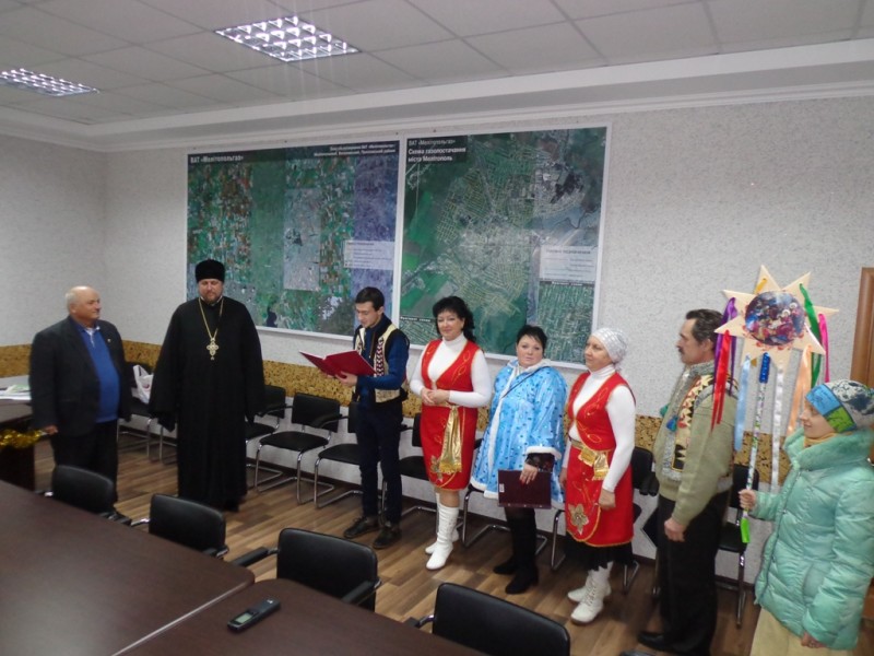 Христос родился! Славим Его! Всем миром… всем Мелитополем! (12-13.01.2016)