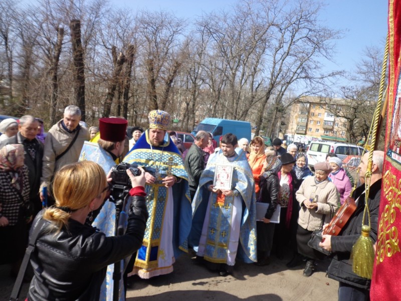 Духовенство города возрождает традицию крестного хода на Благовещение (07.04.2016)Духовенство города возрождает традицию крестного хода на Благовещение (07.04.2016)