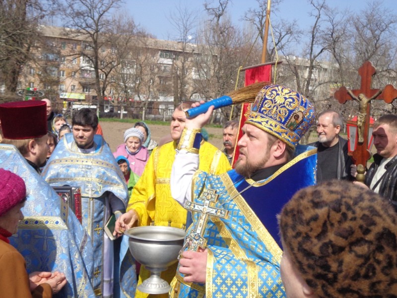 Духовенство города возрождает традицию крестного хода на Благовещение (07.04.2016)