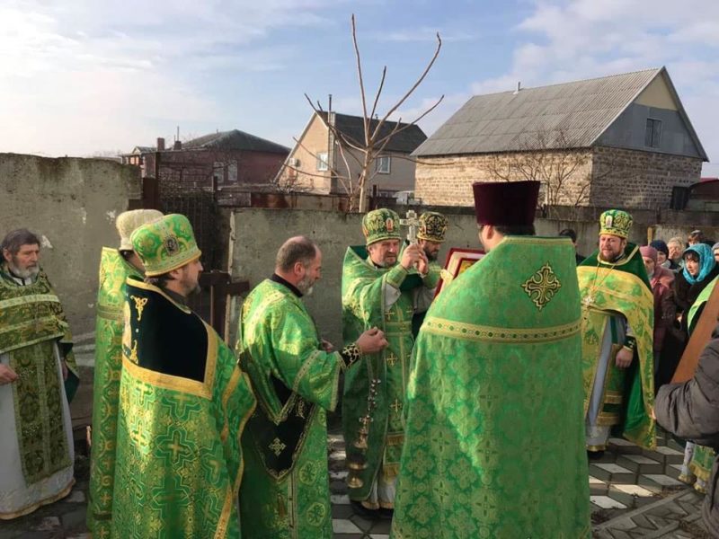 В Мелитополе в храме во имя св. пр. Иоанна Кронштадтского в храмовый день помолились священнослужители Мелитопольского городского и районного благочиния, а так же соседних епархий Украины.
