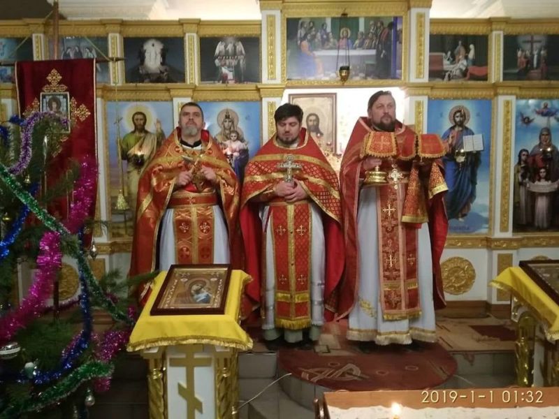 В Мелитопольских храмах отслужили в Новогоднюю ночь Божественную Литургию.
