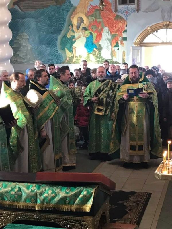 В Мелитополе в храме во имя св. пр. Иоанна Кронштадтского в храмовый день помолились священнослужители Мелитопольского городского и районного благочиния, а так же соседних епархий Украины.