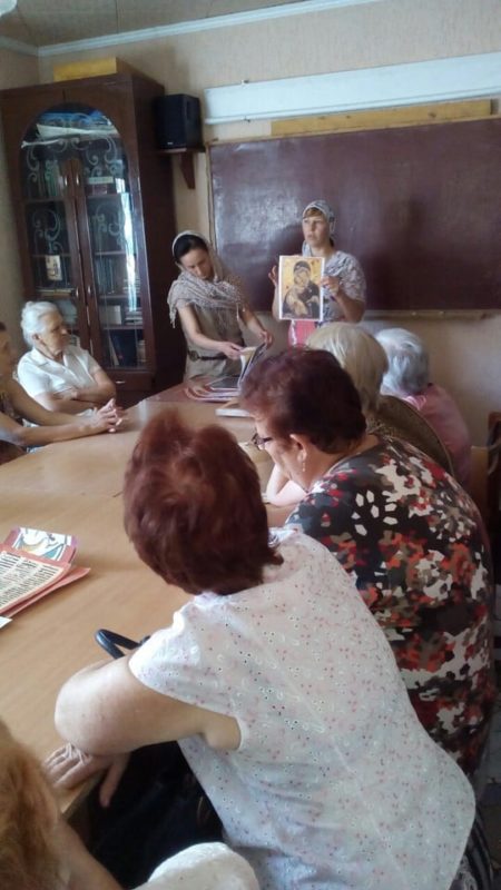 В Мелитополе состоялась встреча благочинного и студентов третьего поколения.