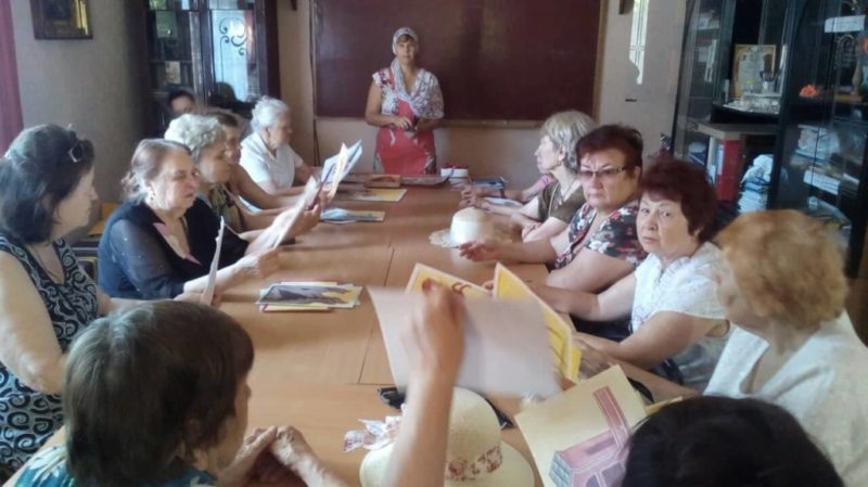В Мелитополе состоялась встреча благочинного и студентов третьего поколения.