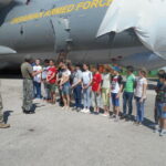 Проведена перша екскурсія для вихованців нової школи джур до мелітопольської авіаційної бази.
