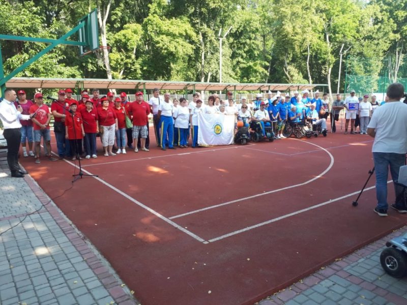 Благочинный церквей города Мелитополя принял участие в открытии спортивных соревнований для инвалидов.