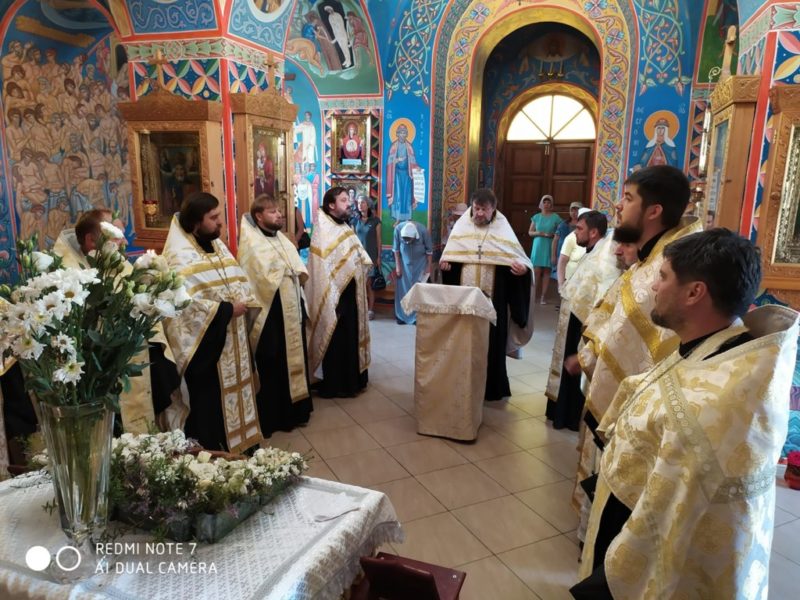 В День Независимости Украины, был отслужен соборно молебен.