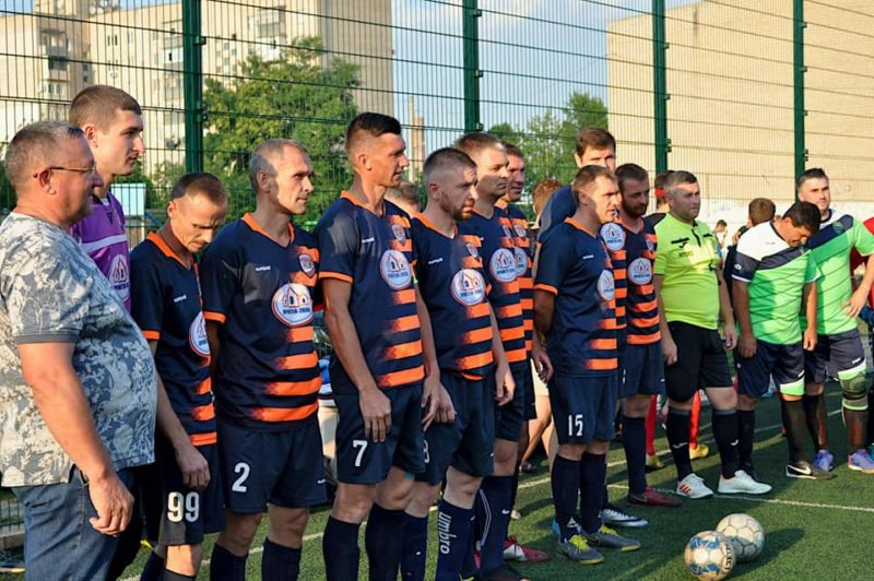 В Мелитополе благочинный благословил футбольный матч.