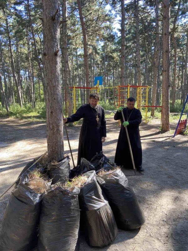 «И взял Господь Бог человека, и поселил его в саду Едемском, чтобы возделывать его и хранить его…»